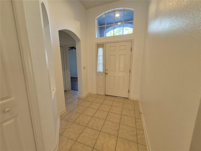 Building Photo - 6833 Runner Oak Dr