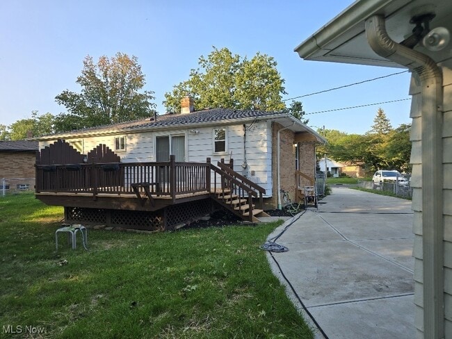 Building Photo - 24387 Lebern Dr