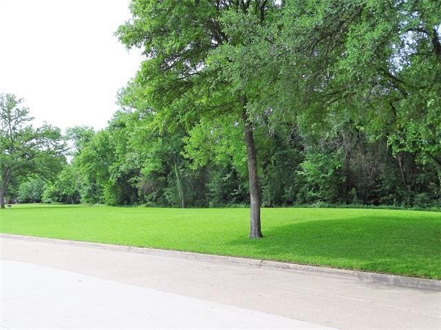 Building Photo - 1700 Seminary Dr