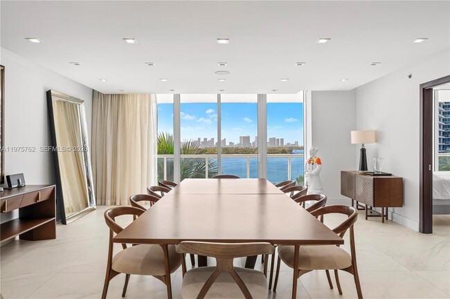 Building Photo - 450 Alton Rd