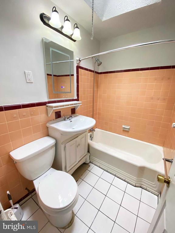 Building Photo - 6330 Leonard St