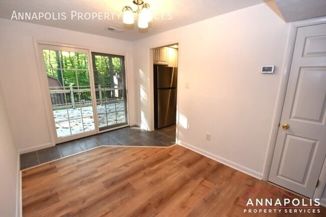 Building Photo - 1303 Old Pine Ct