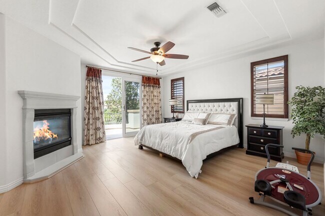 Building Photo - 6213 Paseo Privado