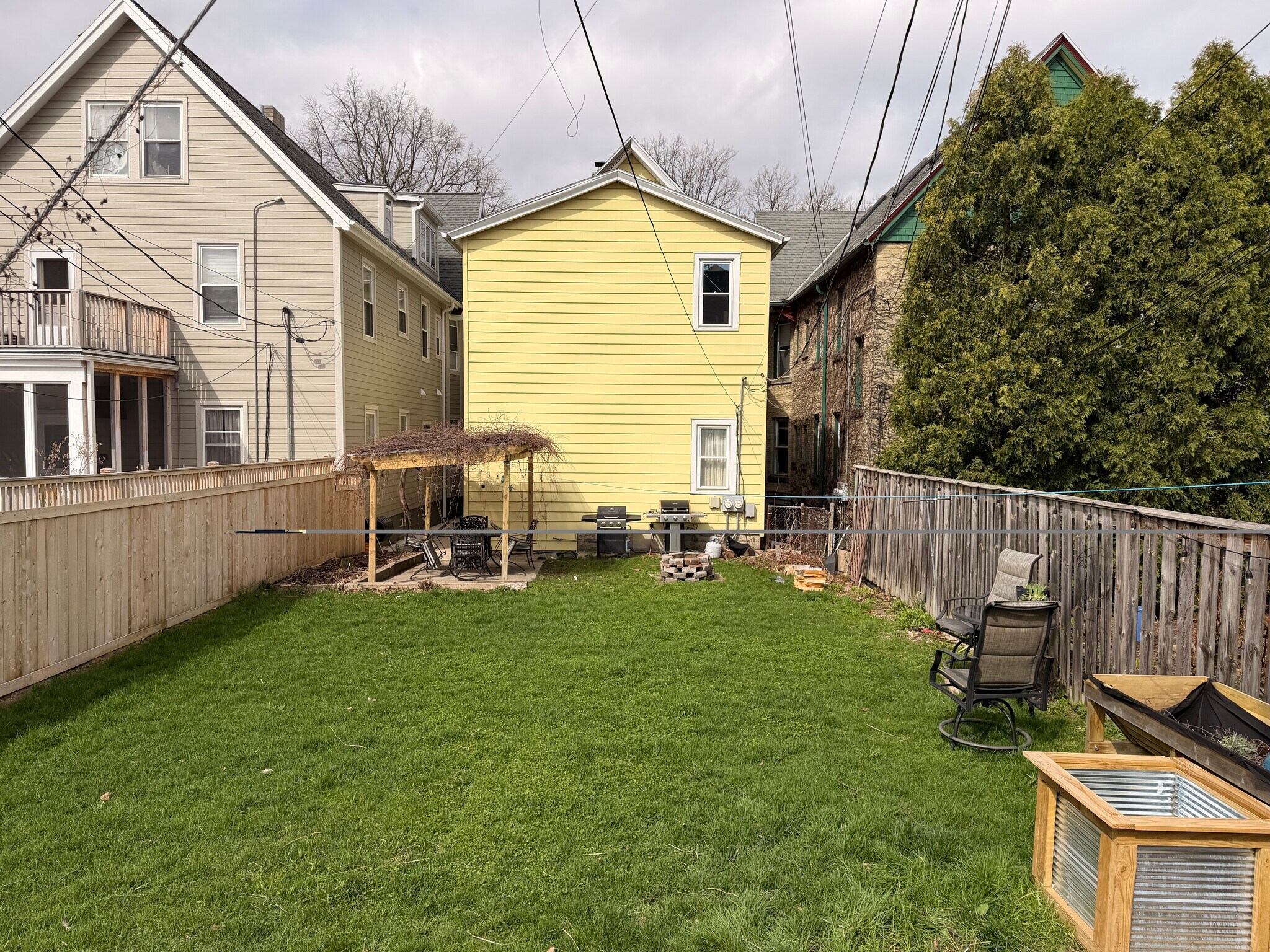 Great backyard with grassy yard. - 1534 N Marshall St