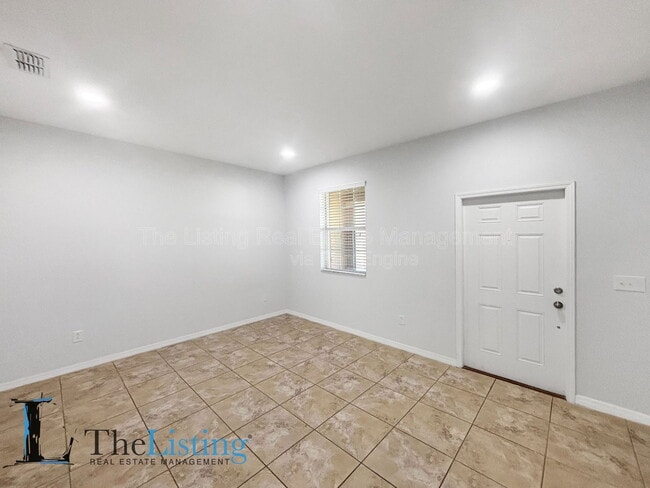 Building Photo - 11174 Savannah Landing Cir