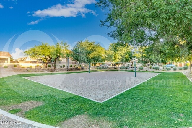 Building Photo - 1522 E Hummingbird Way