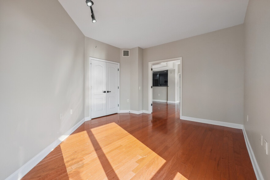 Building Photo - 3475 Oak Valley Rd NE