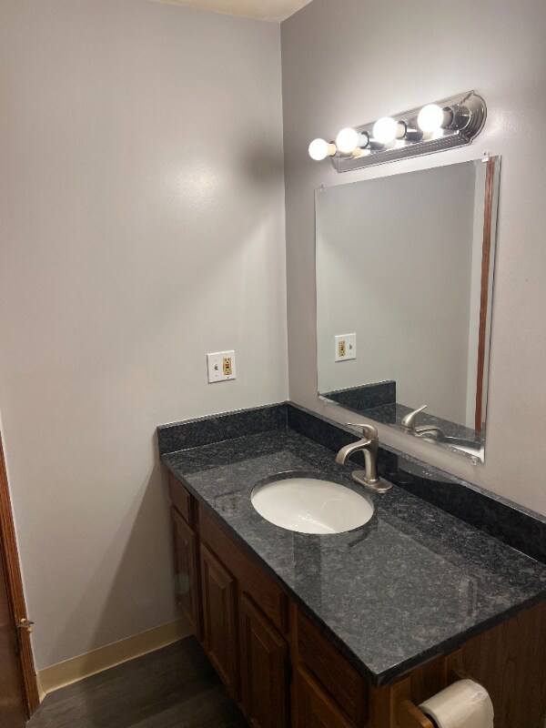 Building Photo - 12 S Main St