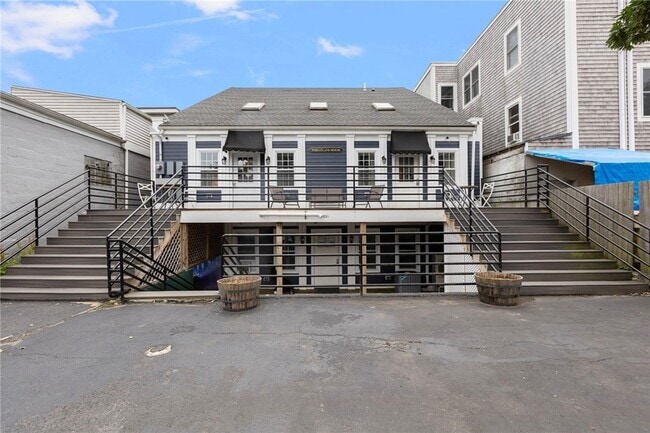 Building Photo - 5 Wheatland Ct