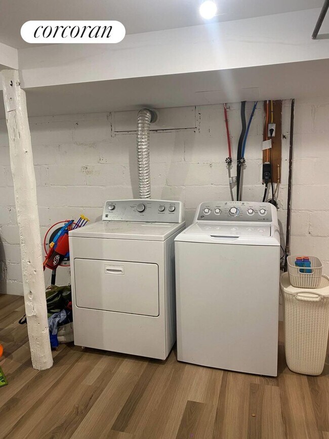 Building Photo - 10 Miller Terrace