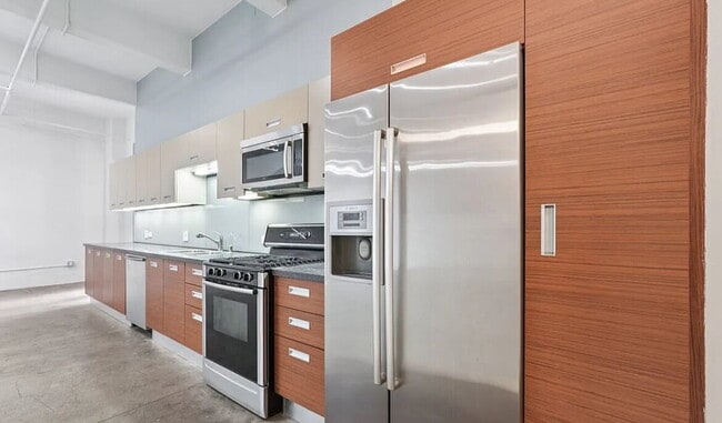 Building Photo - Located in the historic Eckardt Building i...