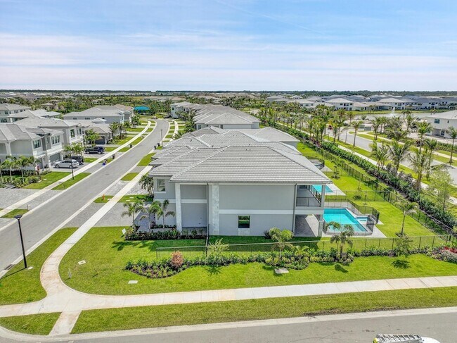 Building Photo - 13005 Feathering Wy