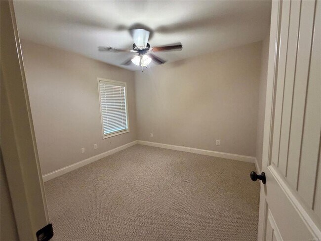 Building Photo - 57 Calcite Ln