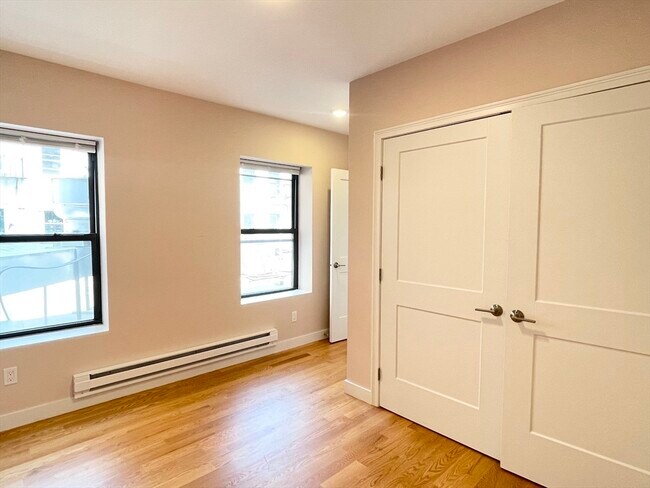 Building Photo - 23 Hudson St