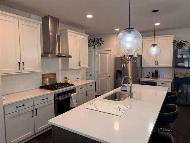 Building Photo - 1250 Wintergreen Wy