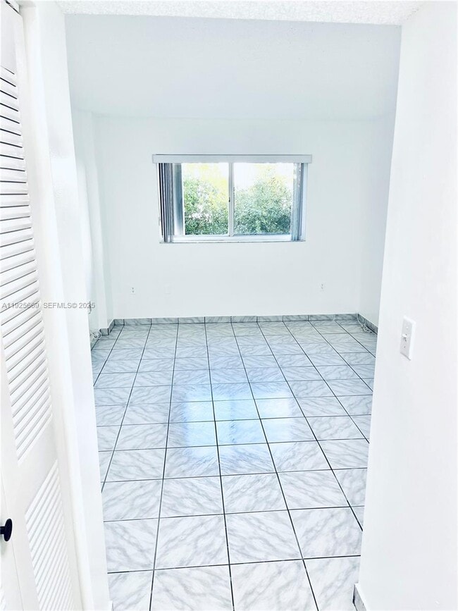 Building Photo - 6801 Harding Ave