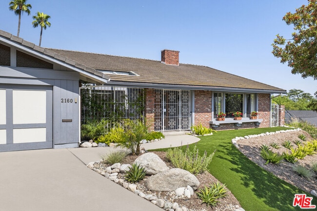 Building Photo - 2160 Winona Blvd