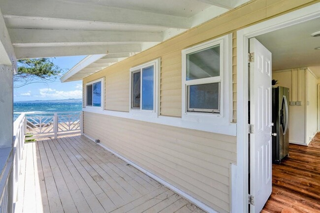 Building Photo - 194 Lower Waiehu Beach Rd