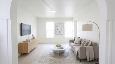 Building Photo - 3 bedroom 2 bathroom single family home | section 8 and EDEN welcomed