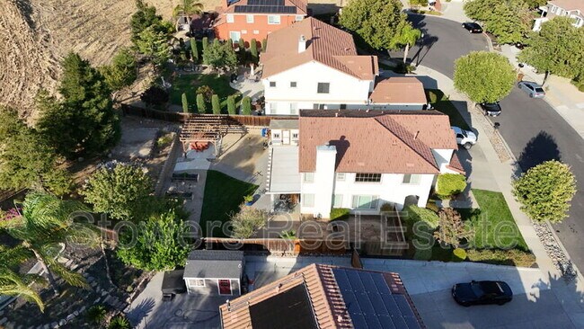Building Photo - 729 Copperfield Ct