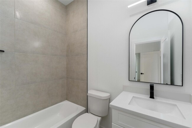 Building Photo - 4353 Aledo St