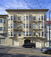 Building Photo - 140 Duboce