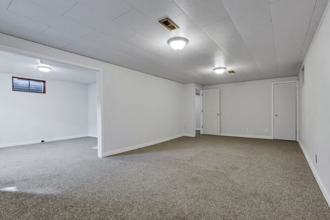 Building Photo - 2021 Sherrelwood Cir