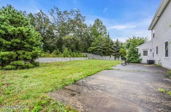 Building Photo - 2300 Oak Knoll Dr