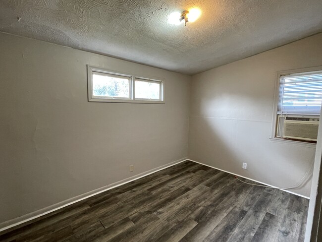 Building Photo - 5421 N 37th St