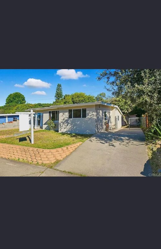 Building Photo - 5566 Streamview Dr