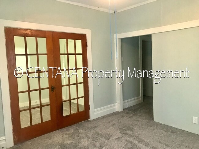 Building Photo - Cozy 3 bedroom with some cute updates!