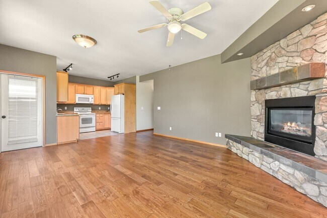 Building Photo - 2131- 2133 Yew Street