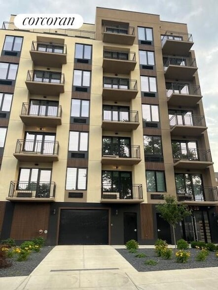 Building Photo - 143-26 84th Rd