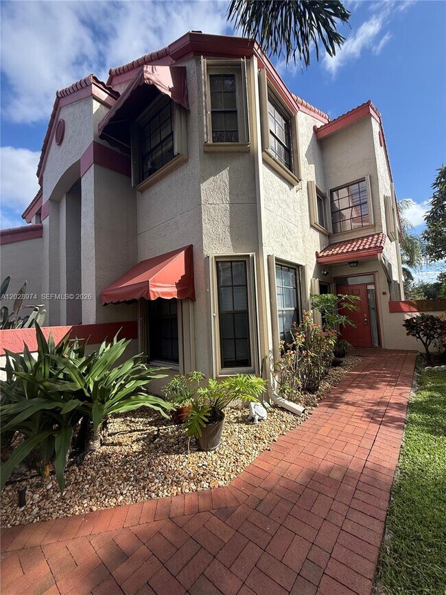 Building Photo - 7860 Lexington Club Blvd