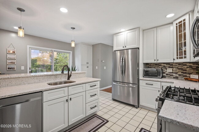 Building Photo - 2 Oyster Creek Dr