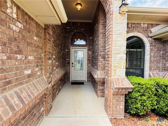 Building Photo - 6403 Flag Stone Dr