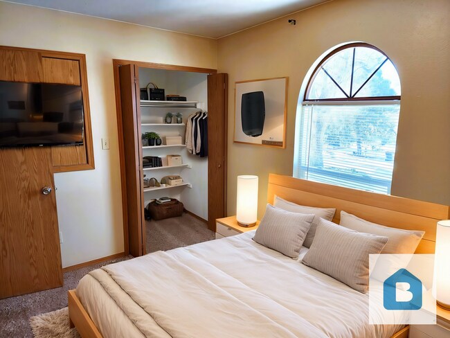 Building Photo - 3015 Illinois Ave