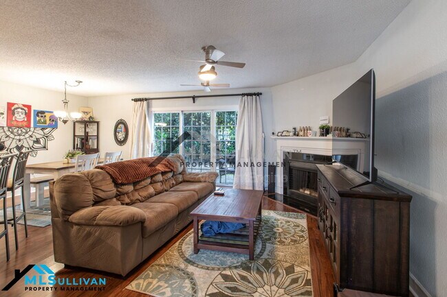 Building Photo - 7908 Falcon Rest Cir