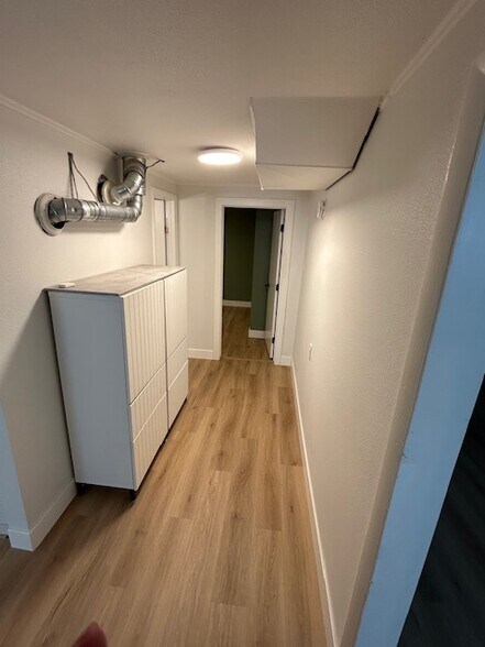 Hallway - 4571 Beach Ct