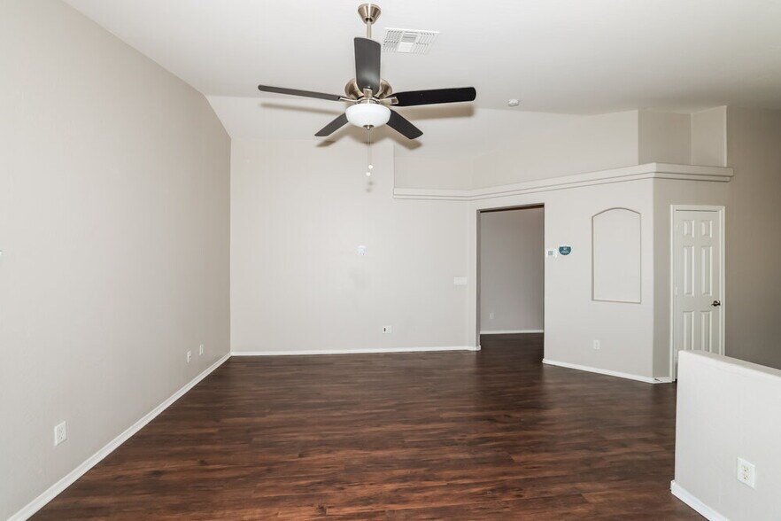 Building Photo - 12817 W Mandalay Ln