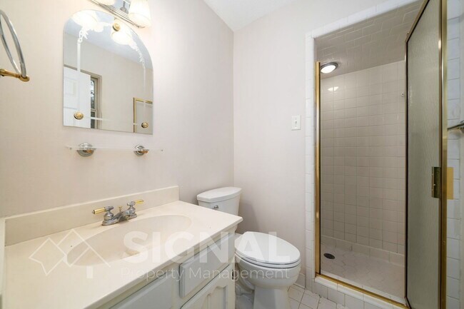 Building Photo - 2817 Altadena S Way