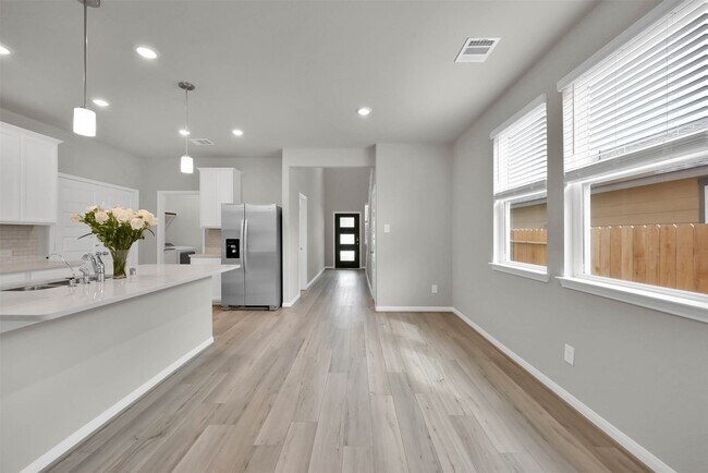 Building Photo - 213 Harper Ridge Dr