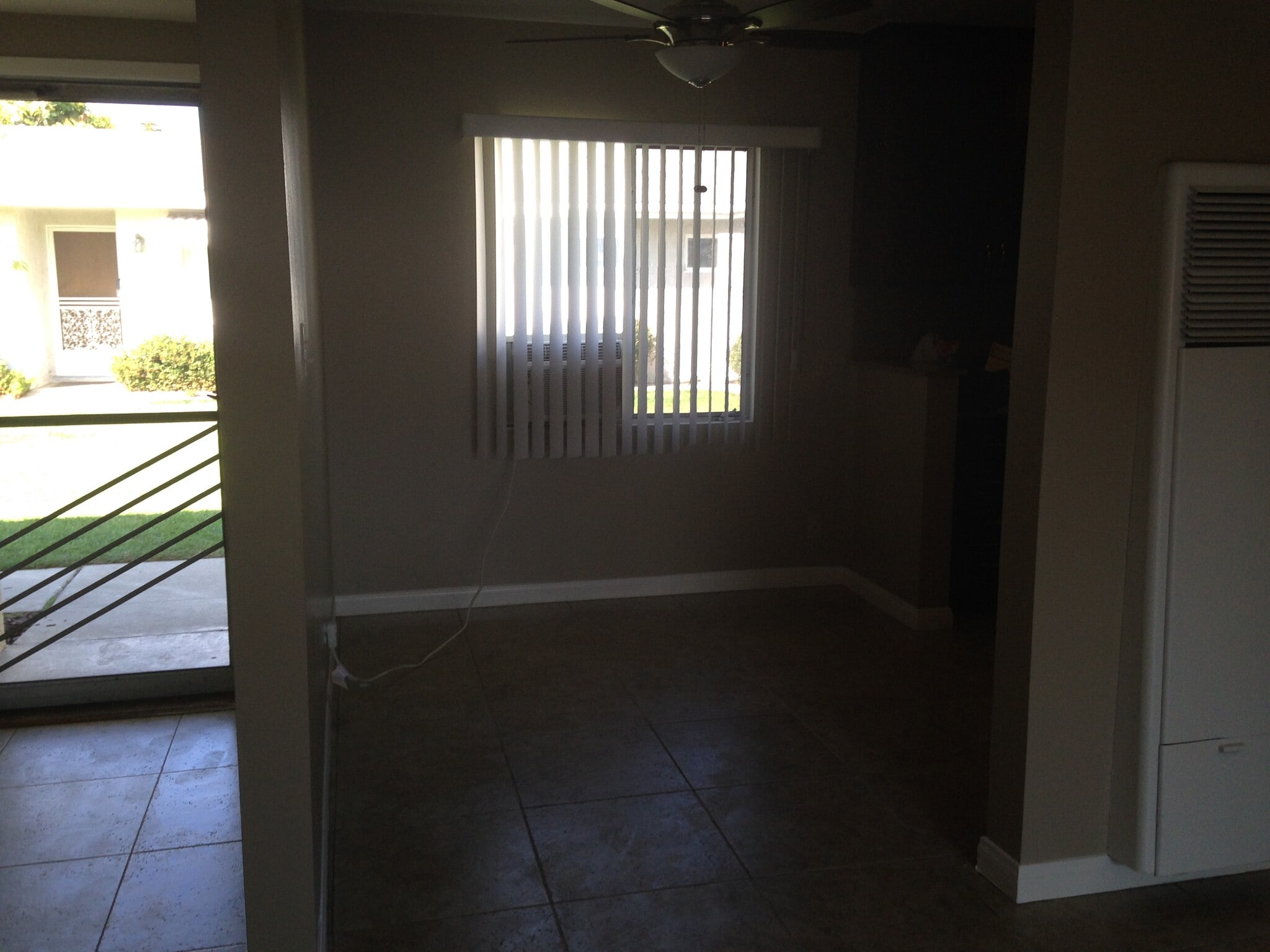 Dinning room - 126 N La Plaza