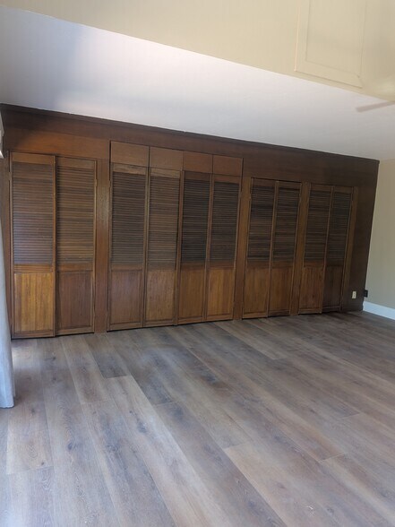 Bedroom closet - 5648 Calzada Del Bosque