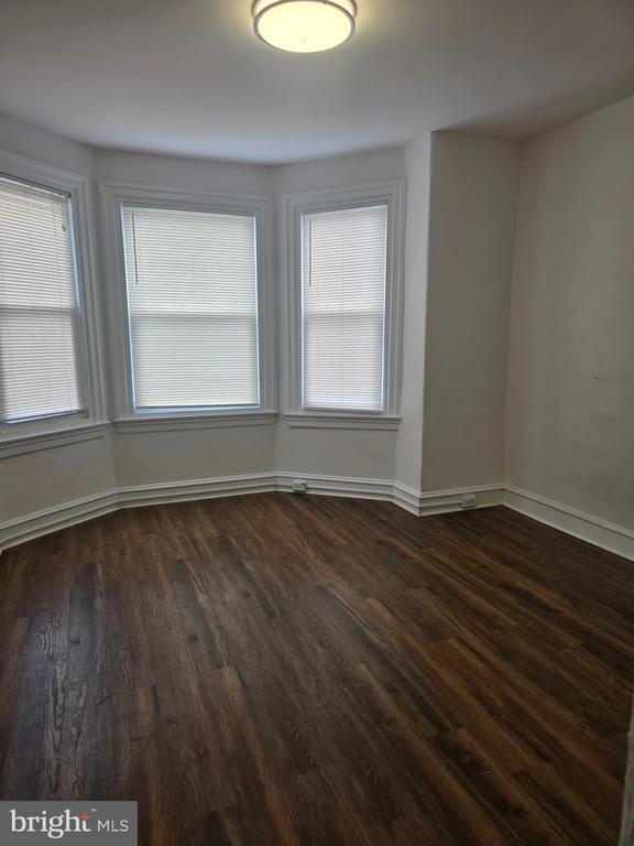Building Photo - 724 W Wingohocking St