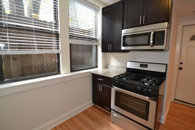 Building Photo - 4139 N Ashland Ave