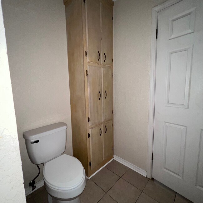 Building Photo - 161 Pinehill Mnr