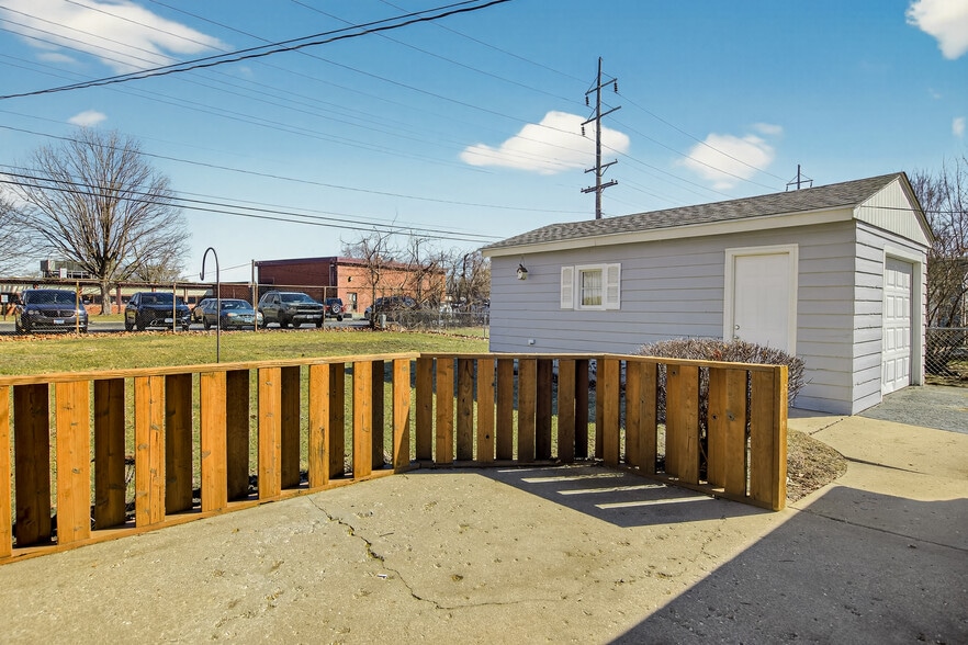 Building Photo - 7525 Mildred Rd