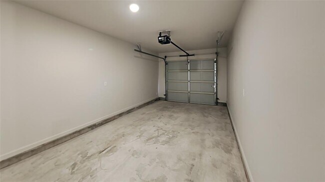 Building Photo - 11204 Breckenridge Ln