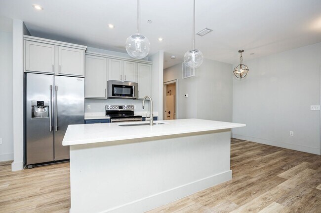 Building Photo - 2501 Bienville Blvd